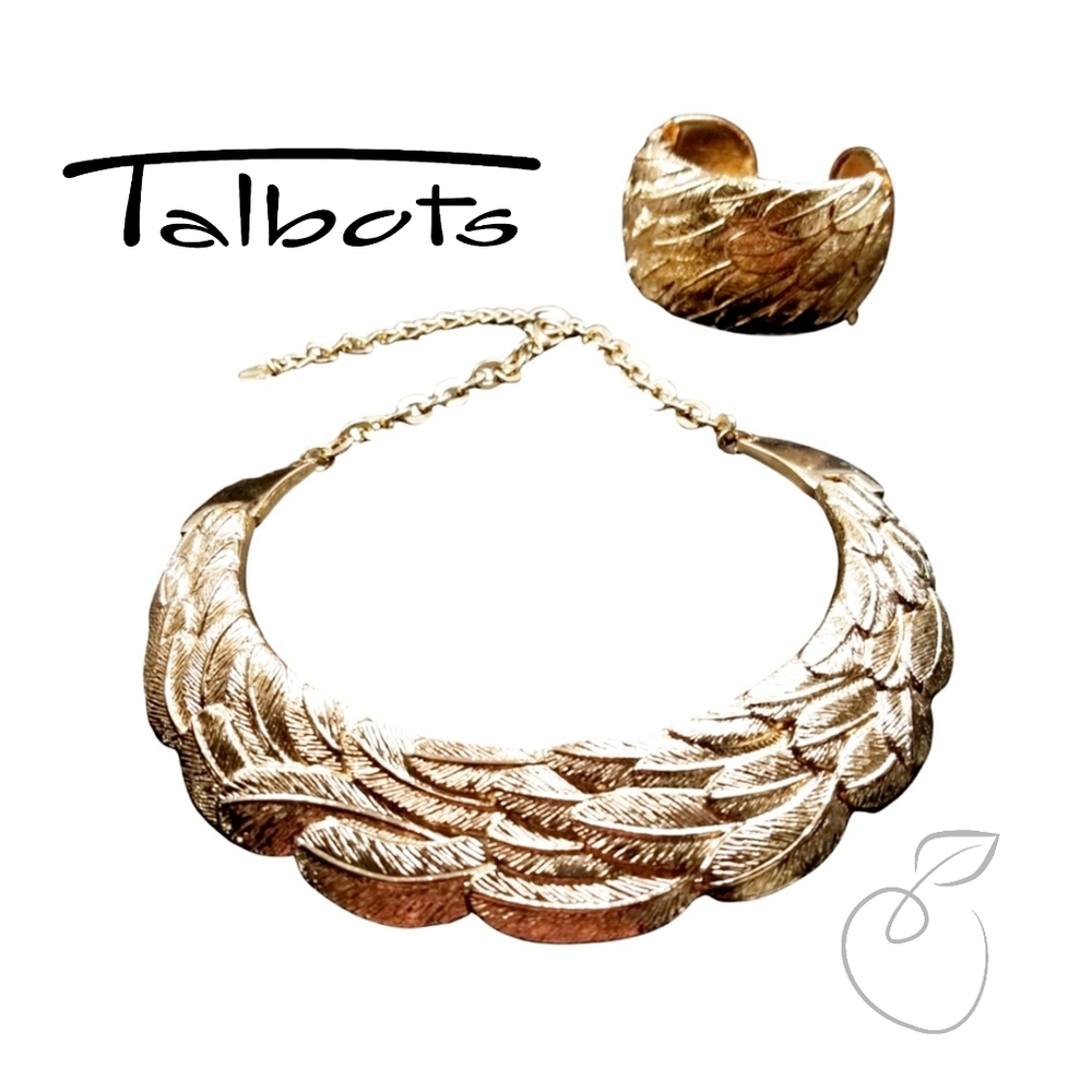 TALBOT'S STATEMENT NECKLACE & BRACELET SET